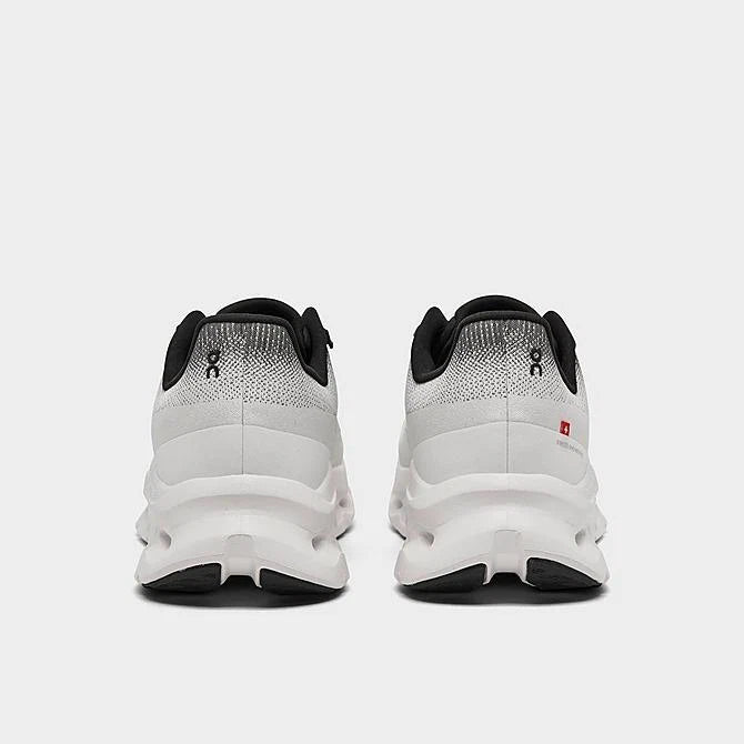 On Cloudtilt blanco y negro - Cavan Style